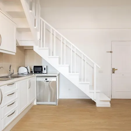 شقة Exklusives Attic Mit Atemberaubendem Meerblick