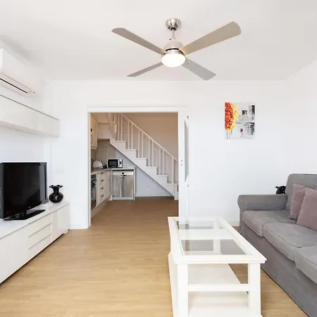 Exklusives Attic Mit Atemberaubendem Meerblick شقة بلايا ذي لاس أميريكاس